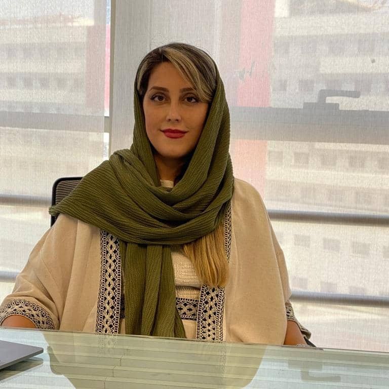 دکتر آنالی صادقی - پوست و مو ارومیه