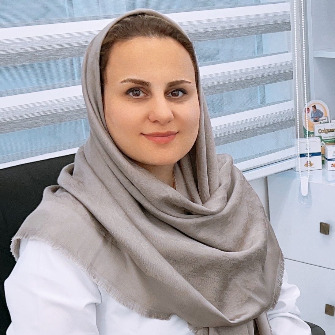 دکتر یاسمن هژبرالساداتی - داخلی مشهد