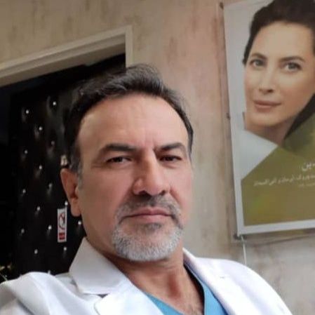 دکتر سیاوش حجتی - دندانپزشک تهران