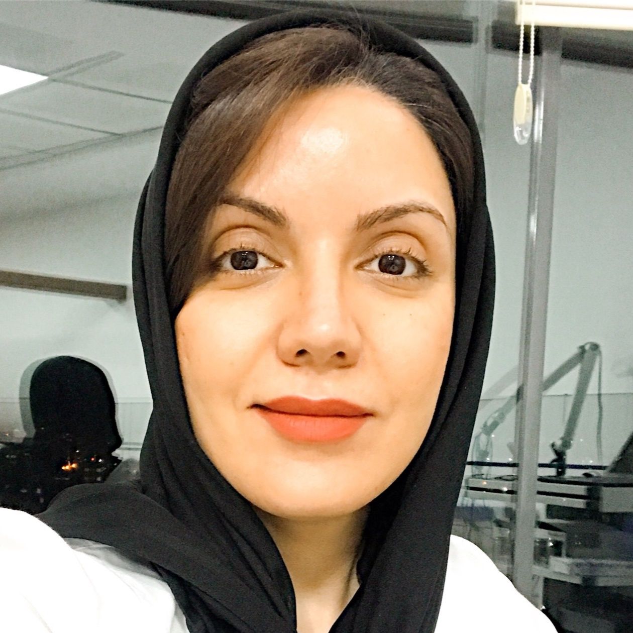 دکتر زهره سادات میرشاکی - طب فیزیکی و توانبخشی قم