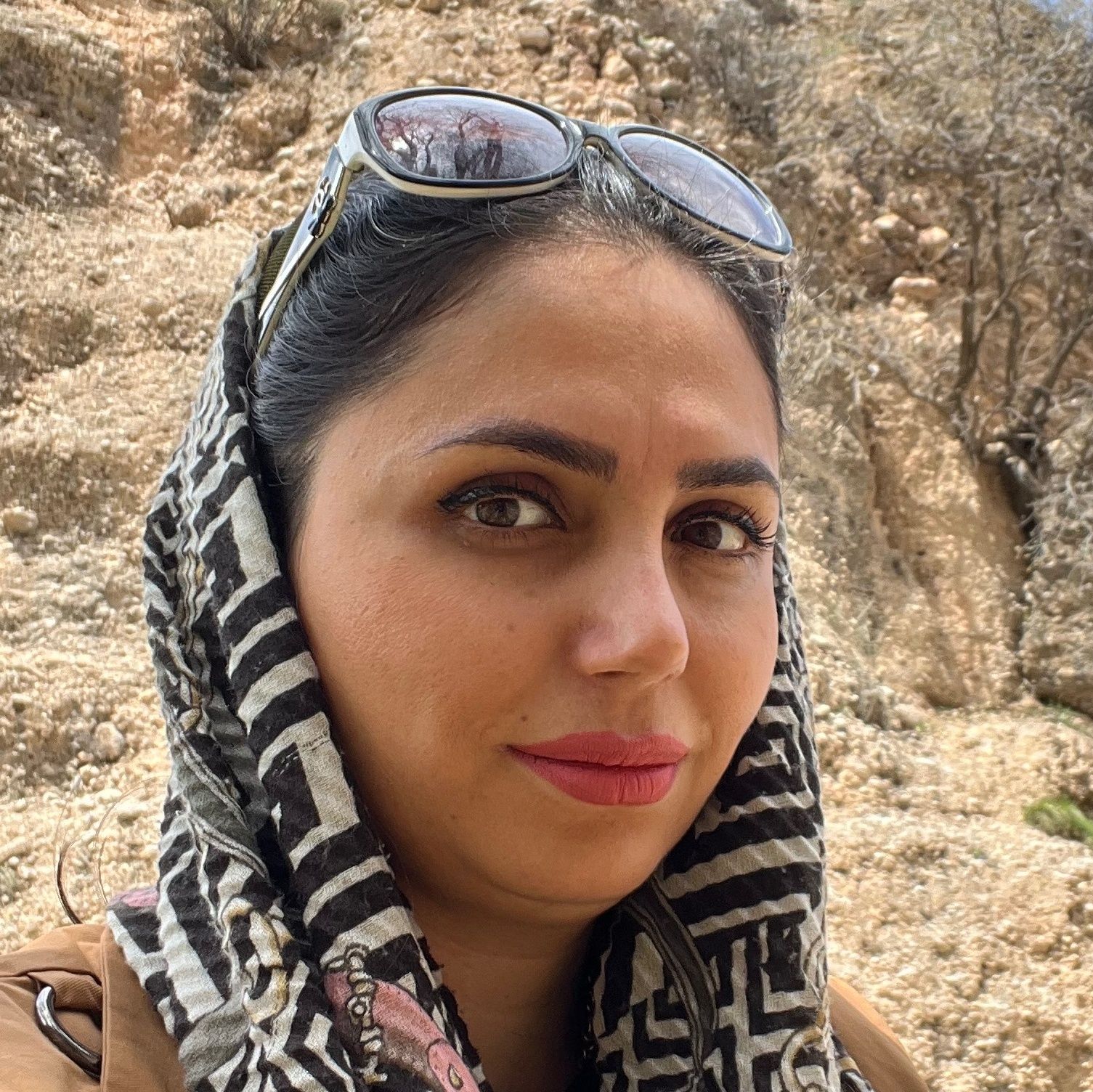 زلیخا شادمانی - گفتاردرمانی تهران