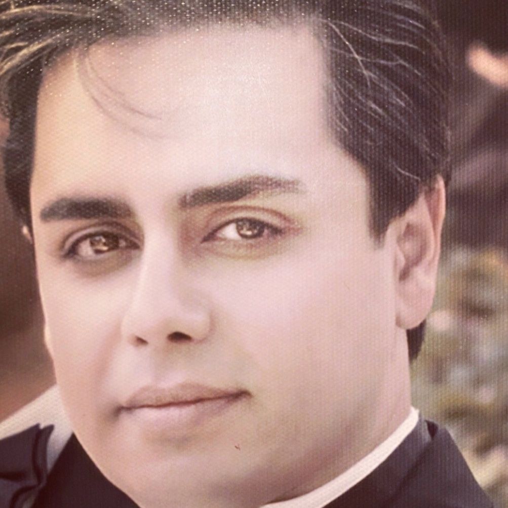 دکتر ایمان اکبرزاده - دندانپزشک تهران