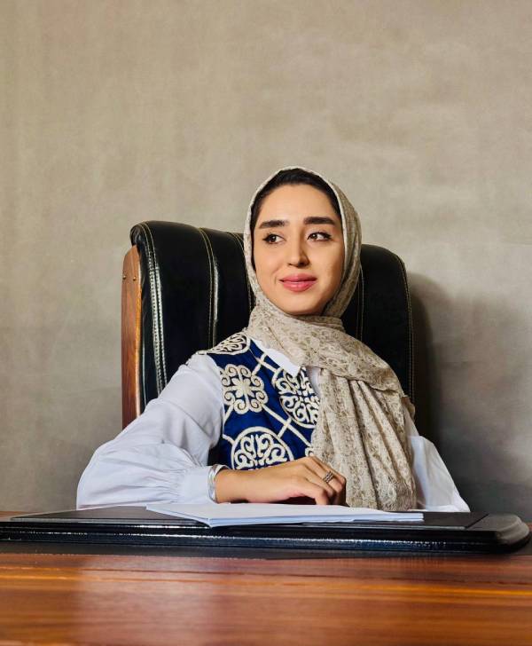 مریم پارسا صدر